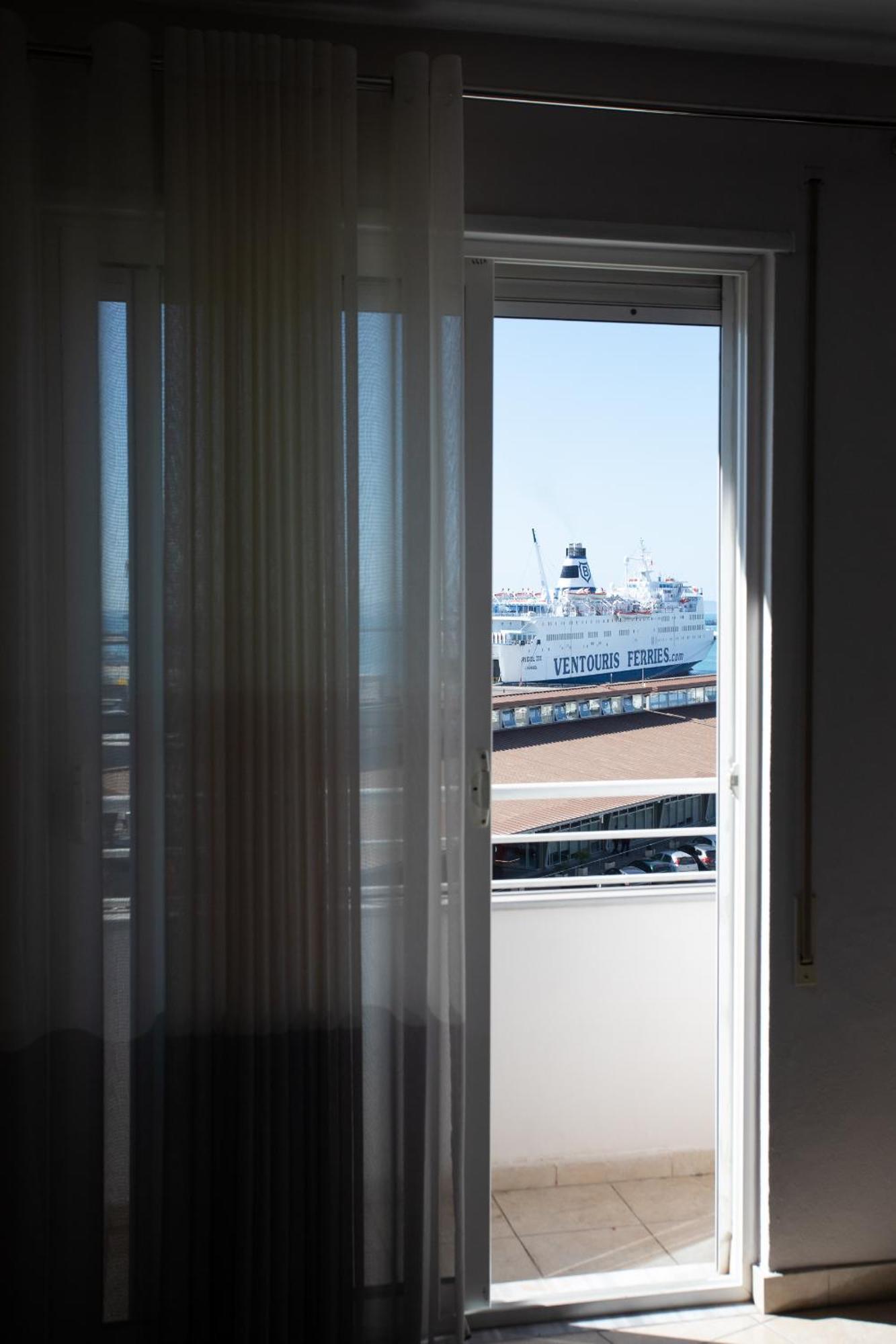 Port View * Durrës